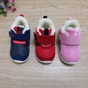 雪娃娃冬季新款羊羔绒保暖防滑软底棉鞋1-2岁男女宝宝稳步鞋童鞋