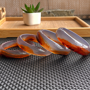 红花玉玛瑙手镯