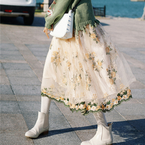 微笑向暖复古chic网纱刺绣a字半裙自然腰半身裙