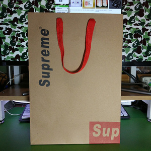supreme纸袋
