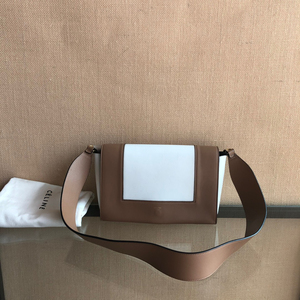 二手celine赛琳frame焦糖色拼白翻盖单肩包豆腐包单肩手提包