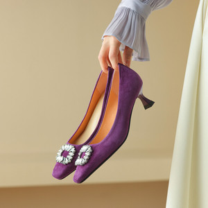 2024新品真皮羊皮单鞋女方头水钻中跟细跟浅口紫色低帮鞋气质百搭
