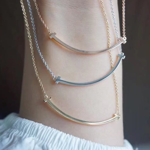 18k玫瑰金微笑项链黄金t家笑脸颈链简约时尚锁骨链彩金链子不掉色