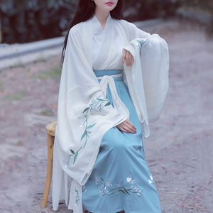 2019春文艺清新复古国风汉元素改良汉服女刺绣交领广袖襦裙三件套