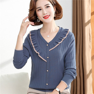 年轻妈妈秋装洋气套头针织衫2021新款40岁中老年女秋季时尚打底衫