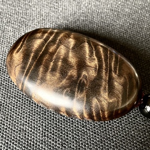 金丝楠乌木手把件