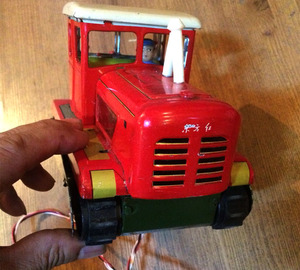 早期老铁皮玩具/东方红拖拉机/me701古董/怀旧铁皮汽车玩具收藏