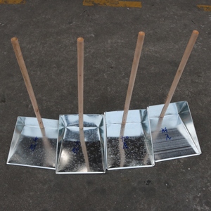 加大加厚木头柄铁畚箕铁皮畚斗簸箕垃圾斗环卫耐用簸萁