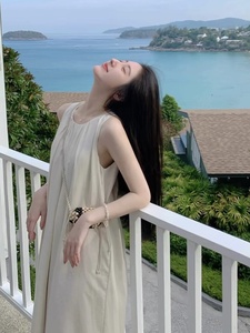 法式温柔小白裙挂脖无袖长裙海边度假吊带衫仙女连衣裙夏季东南亚