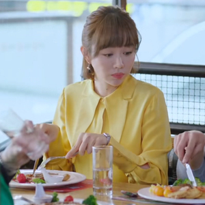 专柜新款爱的厘米林洁姜妍明星同款韩版黄色尖领长袖衬衫上衣女