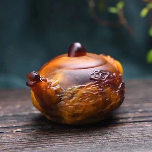 龙涎香"灰琥珀"龙的把把壶摆件 手把文玩手串饰品