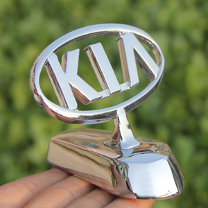 起亚k2车头立标