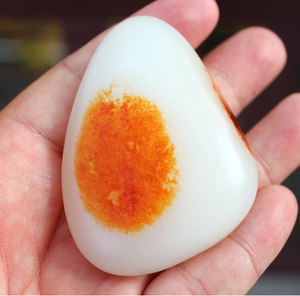 收藏级天然新疆和田玉白玉红皮籽料原石原料手把件手玩件送证书