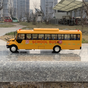 1:42 原厂 宇通客车 美式校车 zk6109dx 安全校巴 合金汽车模型