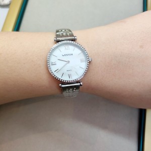 westchi西驰镶钻钢带女表贝母表盘时尚休闲时装手表坦克扣表带