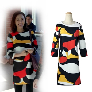 艾衣岑海清小别离朱媛媛吴佳妮同款印花圆领休闲针织连衣裙002029