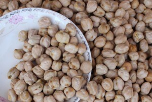 云南天麻籽大粒天麻子天麻豆野生长寿豆鹰嘴大豆1000克包邮_阿里巴巴