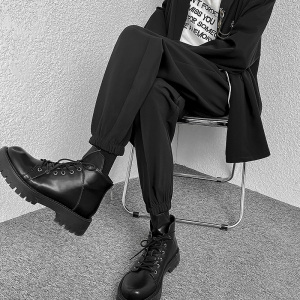 搭配马丁靴的裤子男修身小脚冷淡风高级感痞帅西裤潮牌束脚西装裤