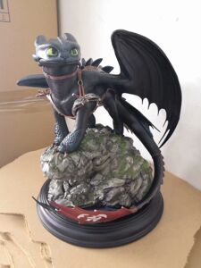 驯龙高手夜煞手办