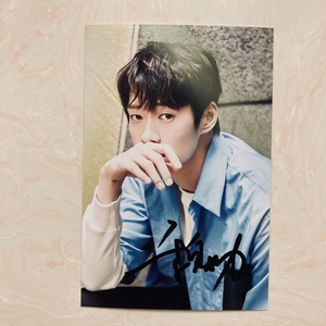 魏大勋亲笔签名照片11款 / 6寸大小 /生日礼物