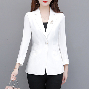 高级感小西装外套2024年新款春装女时尚韩版流行通勤纯色西服外衣