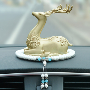一路平安鹿汽车摆件车载前台装饰高级创意中控台大气男女车内用品
