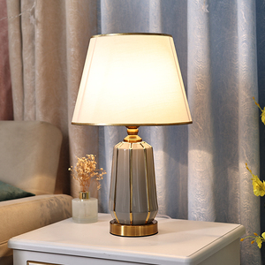 美式现代简约台灯 轻奢复古客厅装饰家用暖光触摸陶瓷卧室床头灯