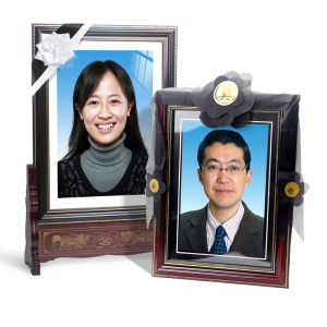 遗像定制实木卡纸相框镜12寸16专用黑白花挂墙摆台老人照片修高清