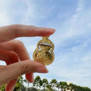 泰国佛牌 龙婆瑞2562 钱袋子自身 国内现货 正品保证 秒发全新