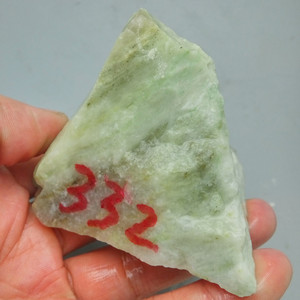 天然玉石 南阳独山玉原石毛料332克