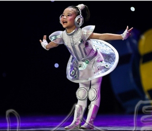 儿童演出服环保太空服机器人演出服航天科技演出服环保手工机器人