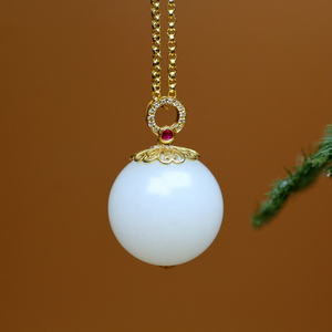 和田玉18k金蛋面吊坠籽料圆珠挂件金镶玉圆球转运珠玉坠锁骨链女