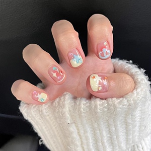 春日短款美甲可爱星星彩色波点穿戴甲学生显白假指甲片汉妹纸撩男