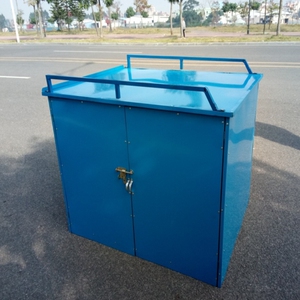 电动三轮车货箱门板