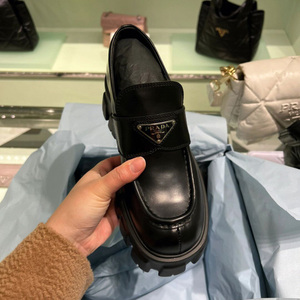 代购prada/普拉达女鞋牛皮松糕厚底鞋大齿轮增高乐福鞋防滑休闲鞋