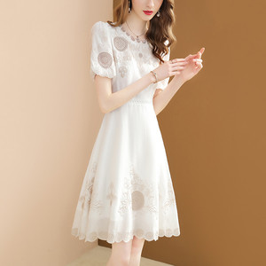 法式白色雪纺连衣裙女高级感甜美温柔风遮肚子减龄仙气超仙森系