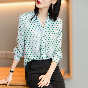 哥弟轻奢雪纺衬衫女新款2021春洋气时尚宽松长袖飘带衬衣波点小衫