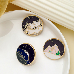 日系金属材质滴油胸针时尚星空夜景徽章女孩衣帽包配饰别针