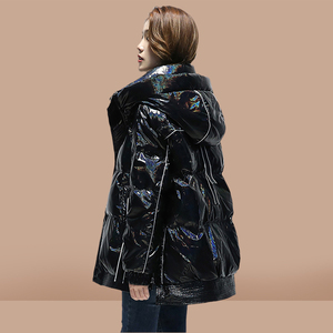 黑色漆皮亮面羽绒服女冬季2021年新款薄款小个子短款加厚面包服潮