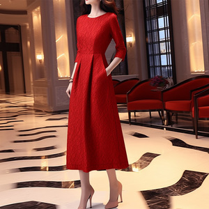 春夏季明星同款高定轻奢名媛气质优雅赫本风设计感显瘦红色连衣裙