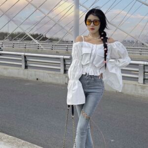 快手网红周漂亮同款春夏露肩泡泡袖衬衫法式温柔系短款长袖上衣女