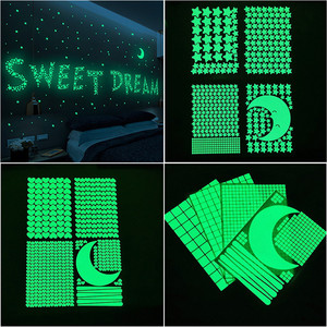 墙上装饰品月亮圆点荧光贴字发光星星贴夜光贴纸卧室房间自粘墙纸