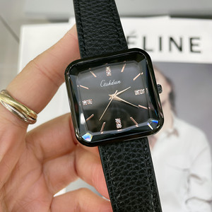 希仕顿正品简约镶晶钻孔雀绿小巧表盘女士腕表轻奢小绿表风再起时