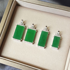 冰种满绿平安无事牌翡翠吊坠女18k金镶嵌天然玉柱马鞍长方形项链