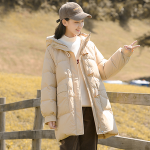 高中女生羽绒服学生