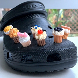 CROCS洞洞鞋鞋花鞋扣装饰花冰淇凌蓝莓樱桃饼干寿司立体可爱装饰