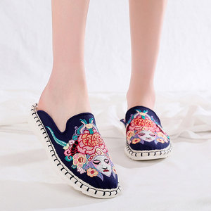 拖鞋女夏外穿凉鞋平底包头绣花鞋厚底防滑布鞋民族古风刺绣娘惹鞋