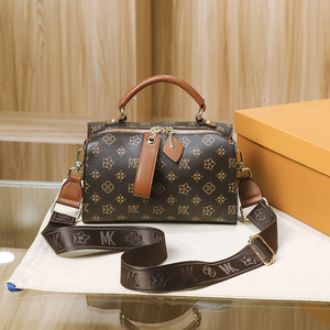 百丽姿女包高级轻奢通勤手提包复古老花波士顿包大容量斜挎单肩包