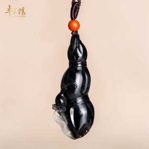 【卓玉馆】节节高升 新疆和田籽料青花墨玉藕节挂件吊坠 李卓玉雕