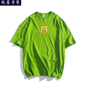 嫩绿色t恤男